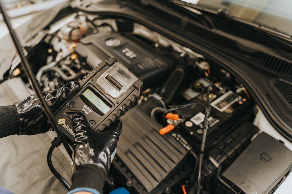 Mechanics play a vital role in documenting recurring issues that support Lemon Law claims for vehicles purchased during holiday promotions.