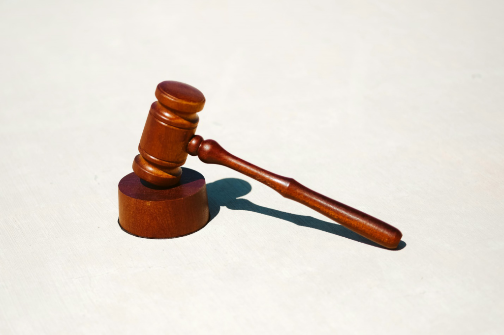 A judge's gavel representing the legal process and consumer rights.