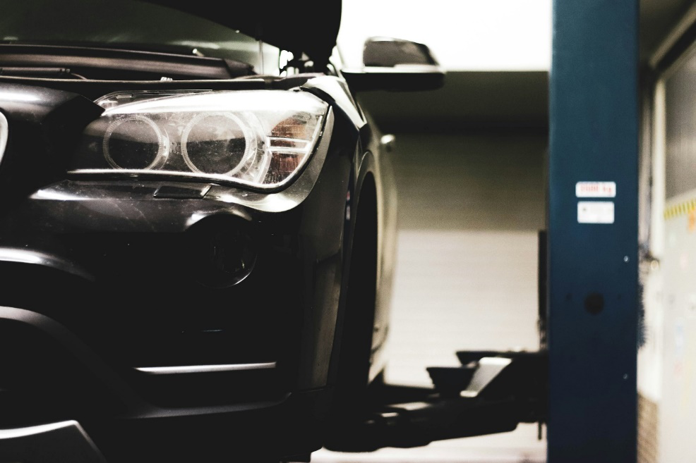 Transmission failure can affect a vehicle's safety and performance. Transmission failure can affect a vehicle's safety and performance.