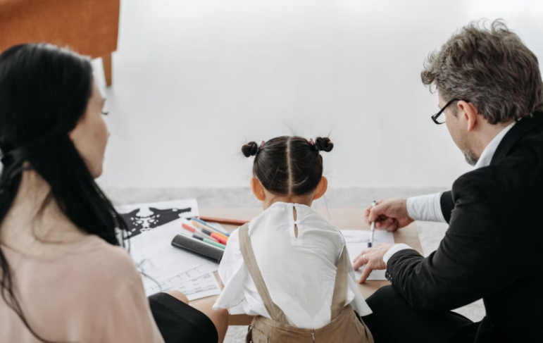 A child custody mediator helps parents and children work through a child support order.